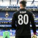 Kepa lleva el homenaje de su ídolo Iribar hasta la Premier League