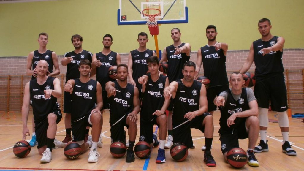 Jugadores del Basket Bilbao celebrando una victoria en la Eurocup.