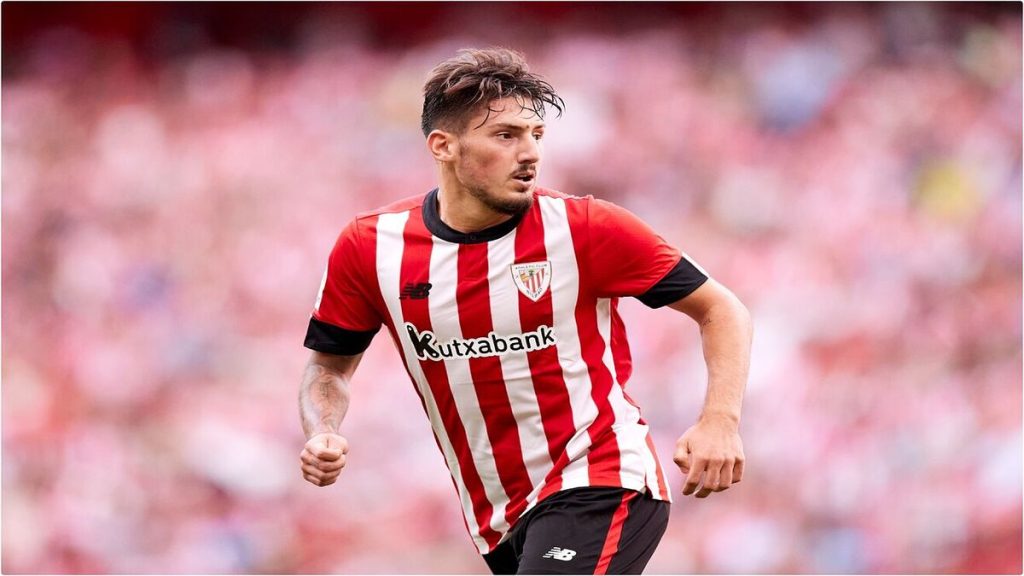 Unai Vencedor, centrocampista del Athletic Club, en acción durante un partido.