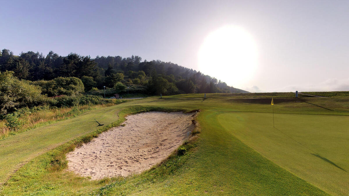 Imagen del emocionante torneo de golf Bizkaia Open Golf en la hermosa región de Bizkaia