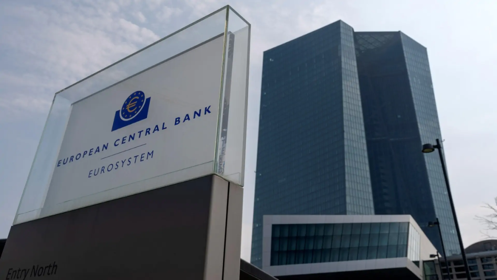 Imponente estructura del Banco Central Europeo entre gráficos de bonos.