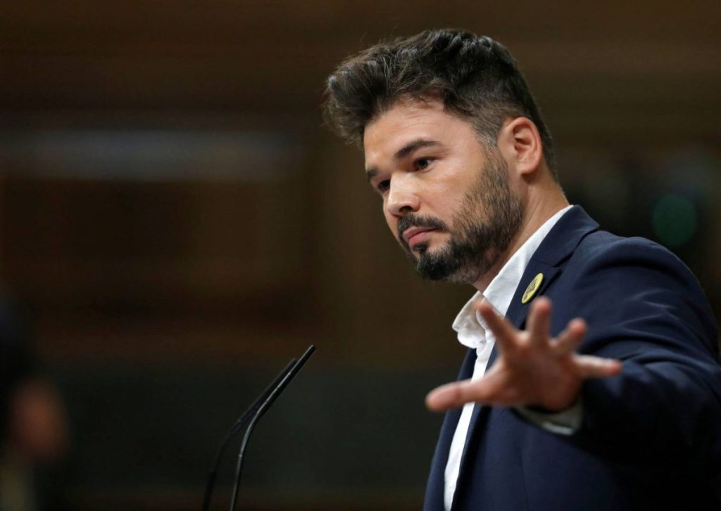 Gabriel Rufián dando una conferencia.