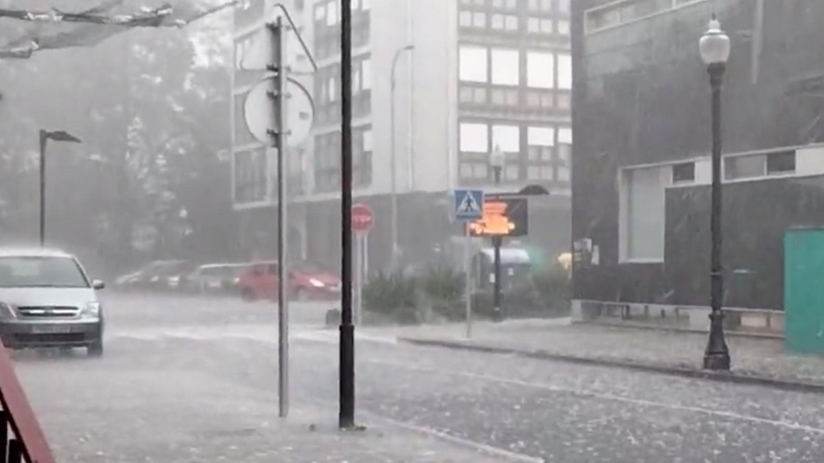 Bolas de granizo como huevos en Bizkaia