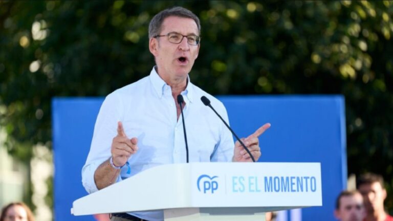 Alberto Núñez Feijóo estuvo de campaña en Santander, Cantabria.