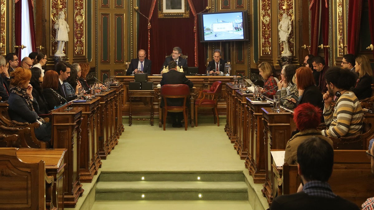 Primera sesión del Ayuntamiento de Bilbao en el nuevo mandato.