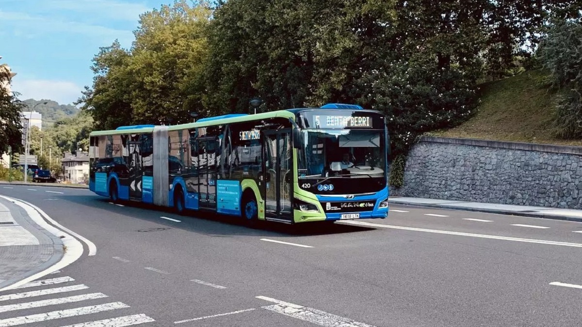 DBus en el centro de Donostia