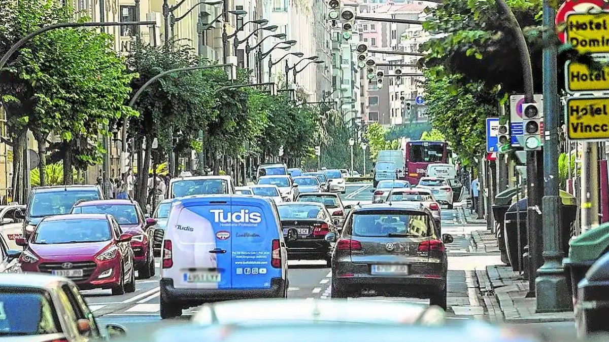 El Ayuntamiento de Bilbao no respeta su propia Zona de Bajas Emisiones