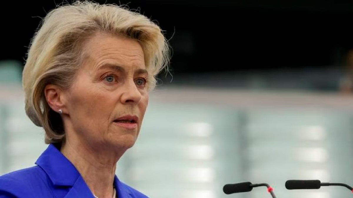 Ursula von der Leyen, líder de la Comisión Europea, en sesión parlamentaria europea.