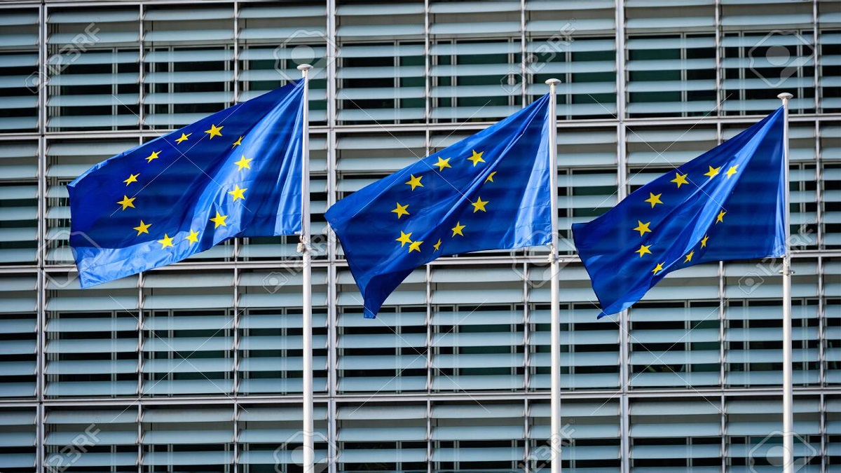 Bandera europea en la Comisión Europea.