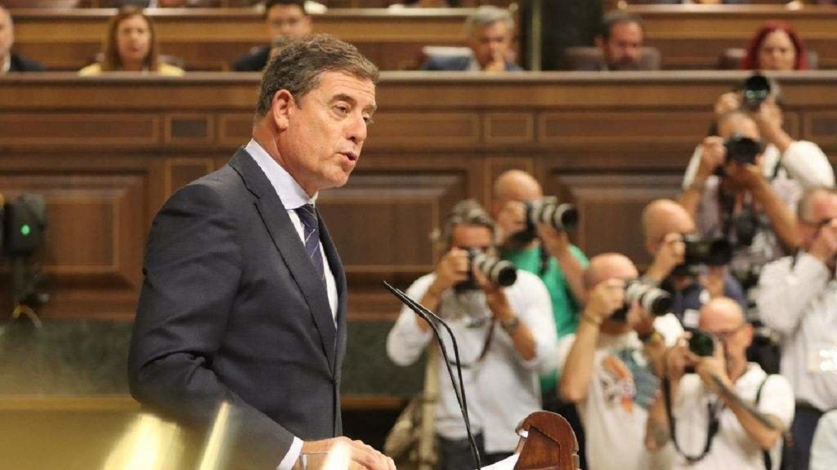 Besteiro se fortalece en el PSOE y es escogido por Sánchez para las negociaciones de investidura ante las próximas primarias en Galicia.