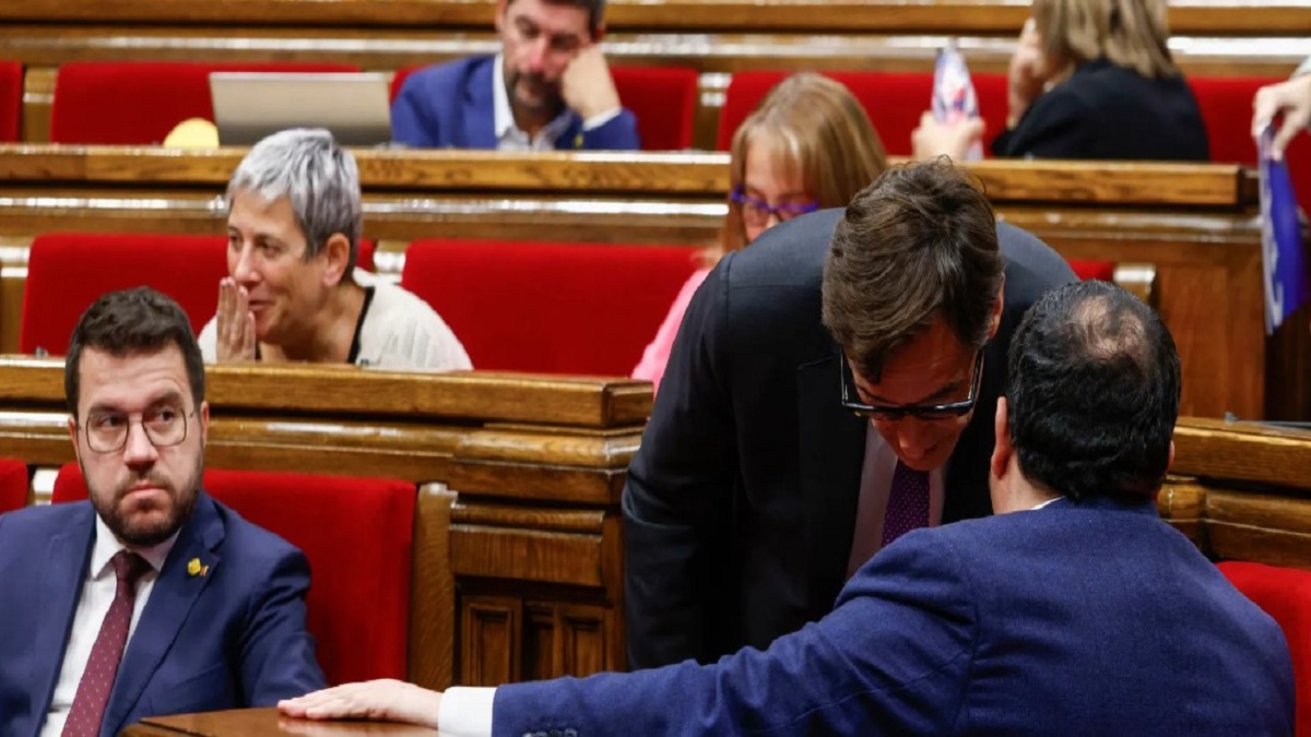 Diputados en sesión plenaria en el Parlament de Catalunya.