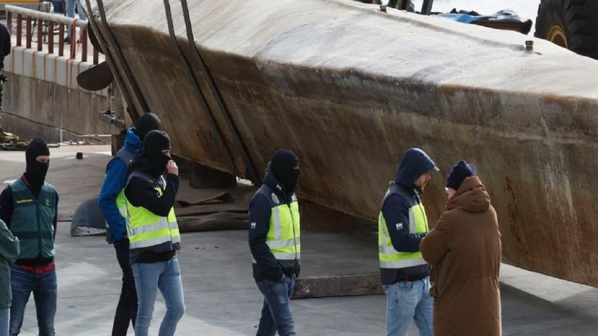 En 2019, se descubrió un narcosubmarino cargado con drogas en las aguas cercanas a Vilaxoán, en la costa gallega.