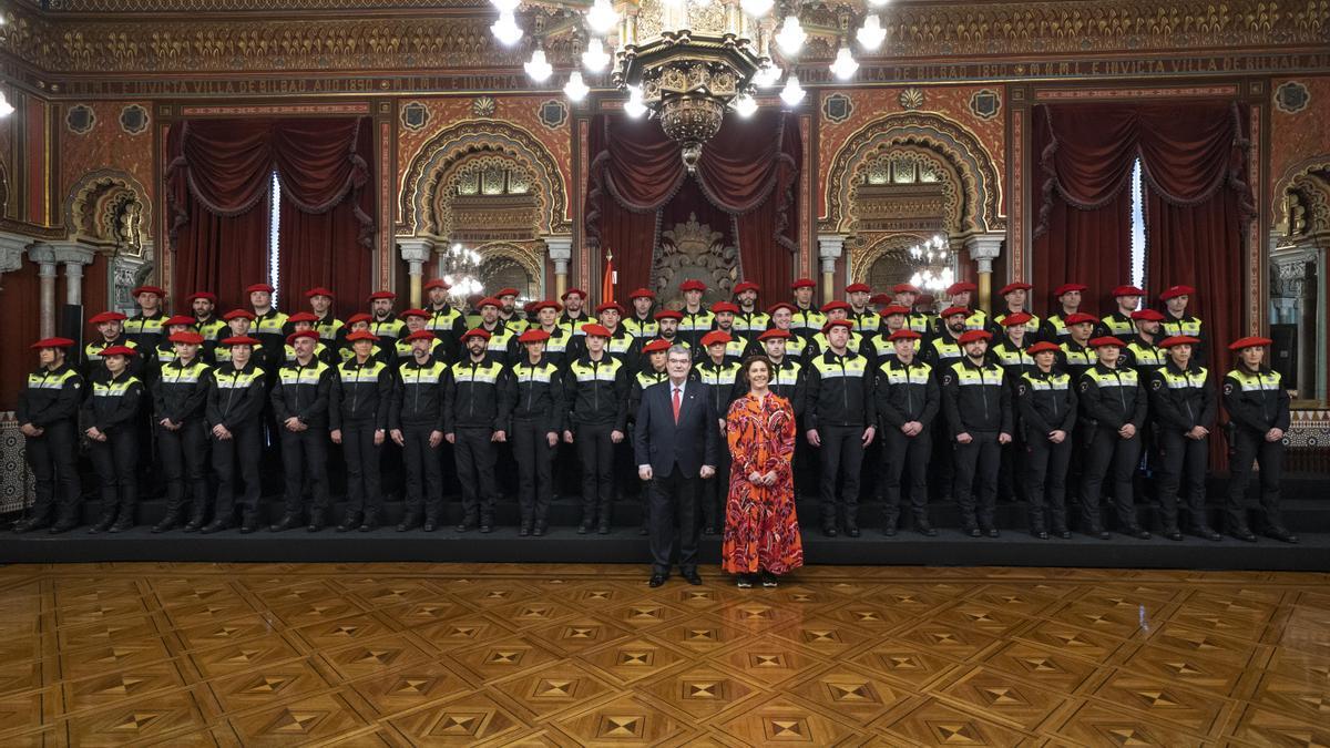Bilbao refuerza su seguridad con más de 900 agentes en la Policía Municipal