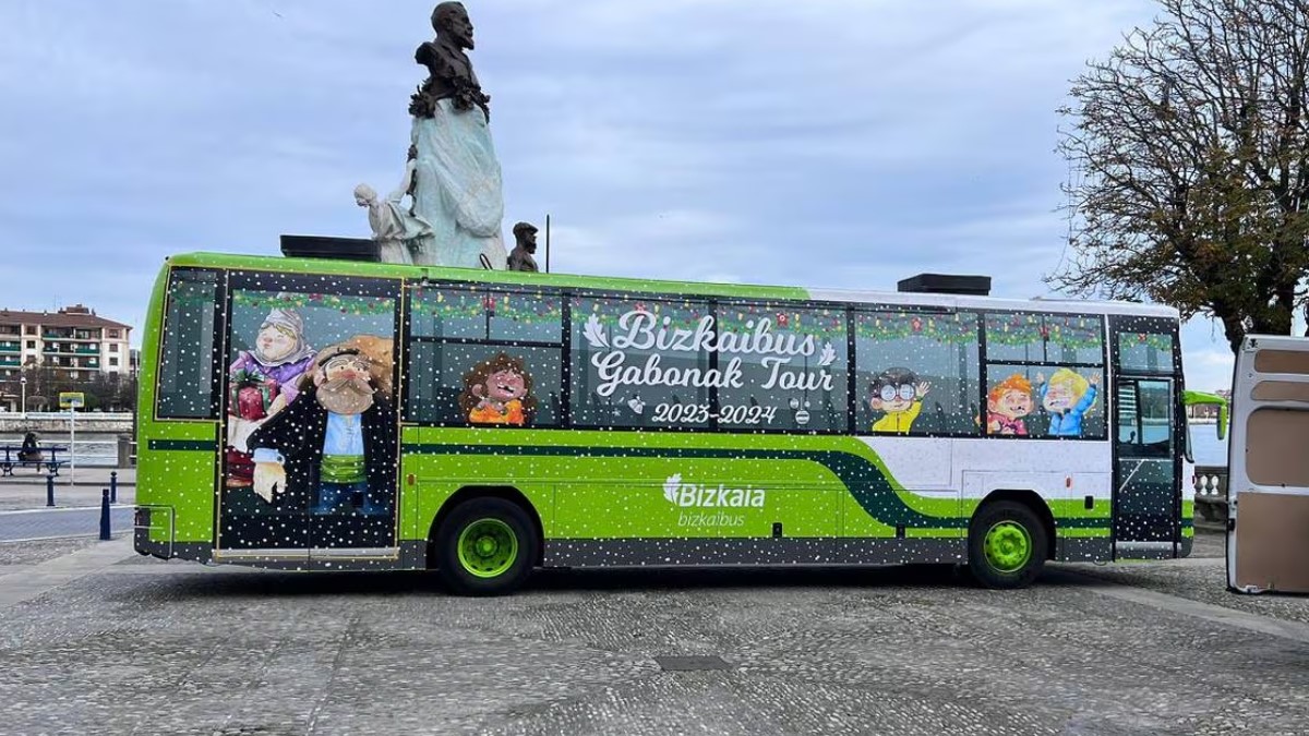 Bizkaibus lanza su autobús personalizado para vivir la Navidad en Bizkaia