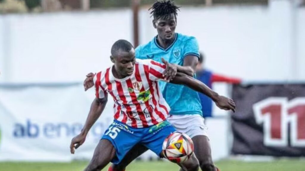 Adama Boiro debuta como titular con el Bilbao Athletic en Barbastro