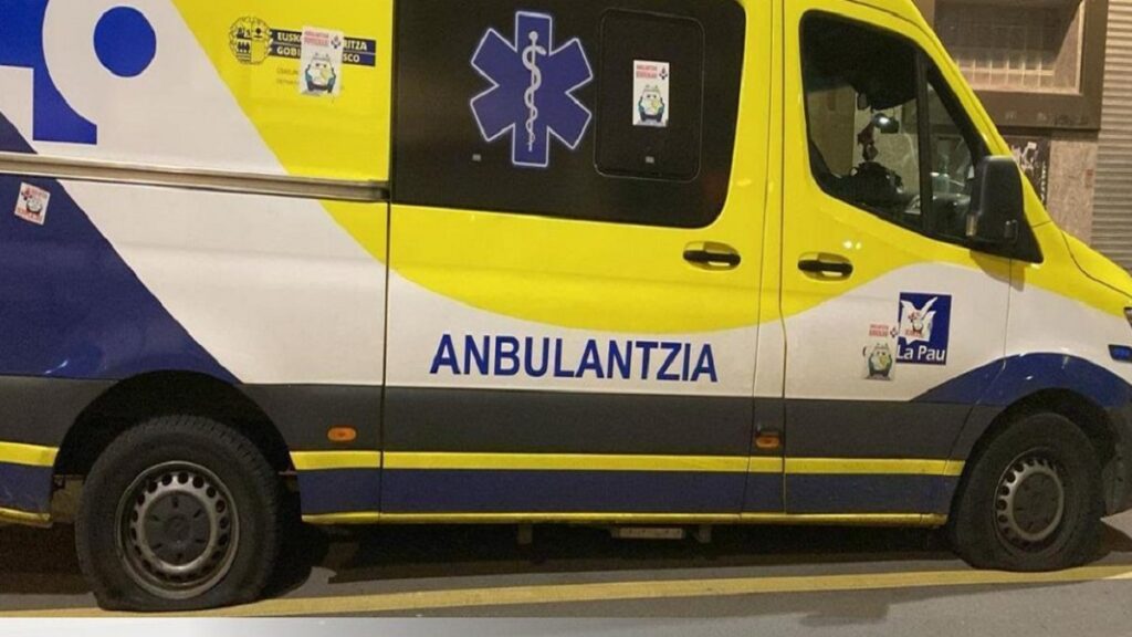 La Ertzaintza sondea vínculo entre muerte de una mujer y sabotaje de ambulancias
