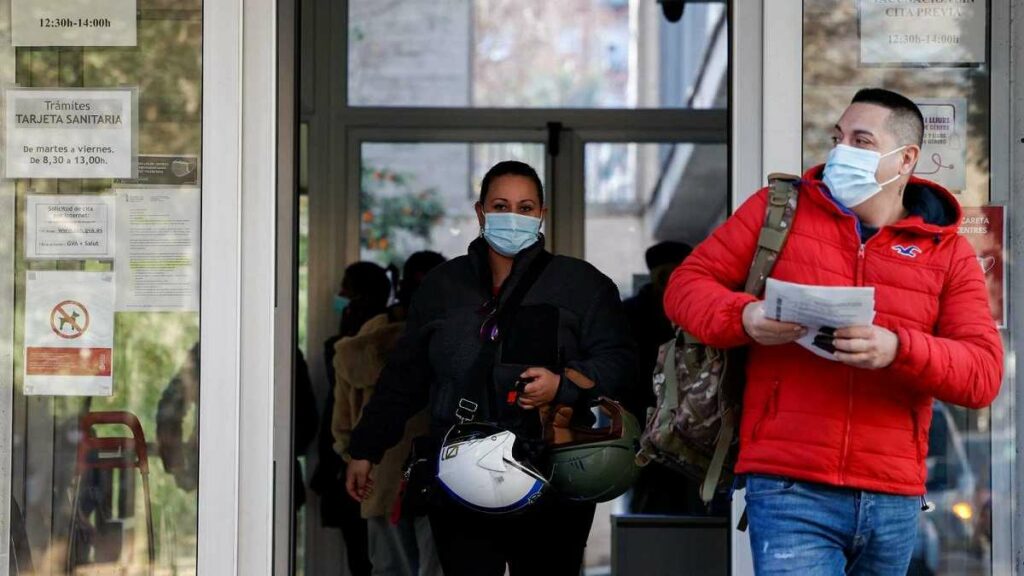 Las mascarillas vuelven a ser obligatorias en centros sanitarios y hospitales