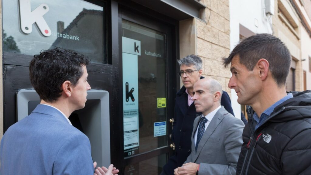 En Bizkaia 34 municipios rurales mejorará la accesibilidad con nuevos cajeros automáticos