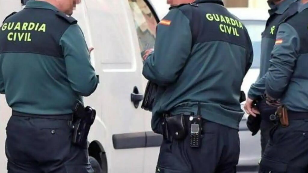 La Guardia Civil ha detenido a un hombre vizcaíno con 3 kilos de marihuana