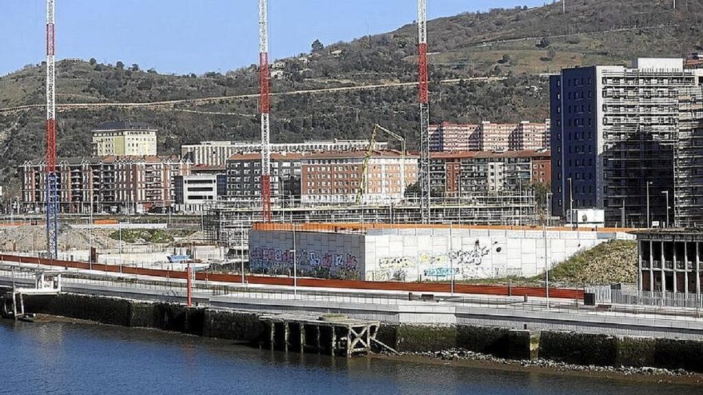 Zorrotza acogerá el nuevo muelle para grandes barcos en Bilbao