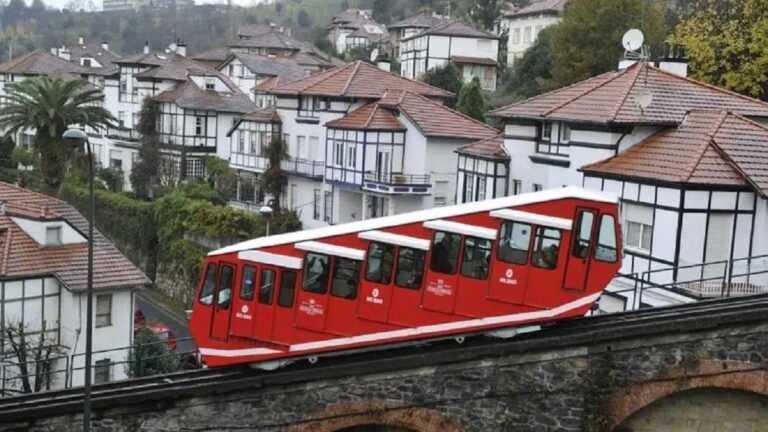 El funicular de Artxanda incrementará sus servicios en momentos de alta demanda