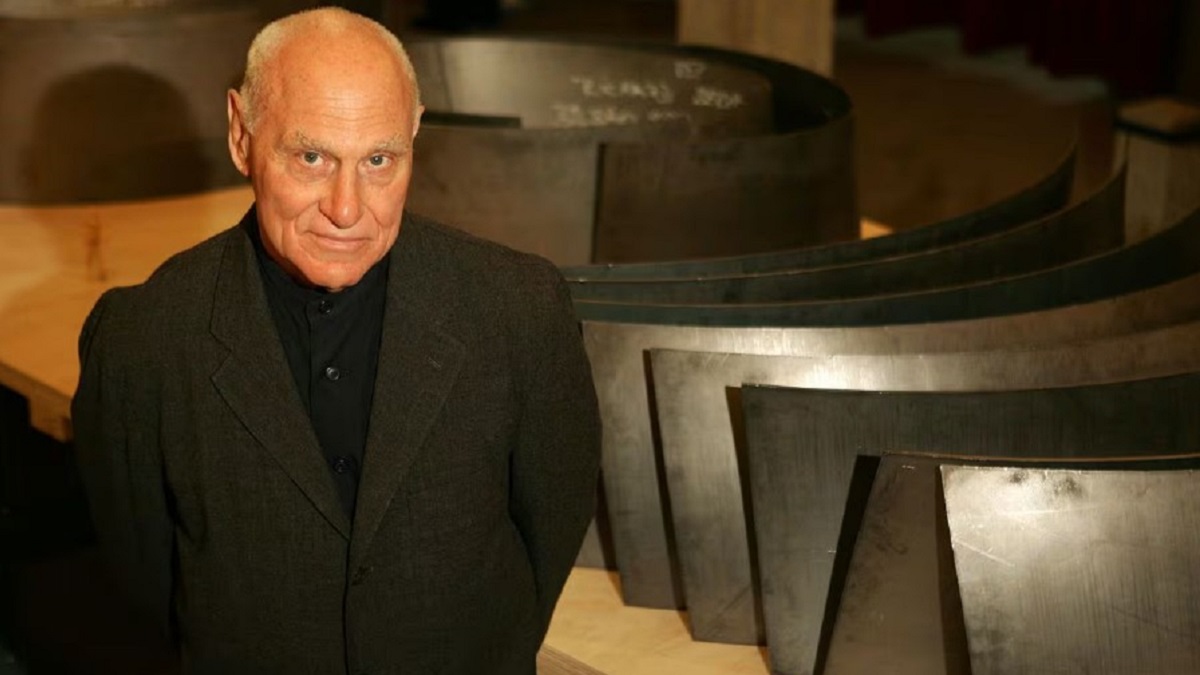 Richard Serra, denbora eta altzairua moldatu zituen ikuskaria, hil da