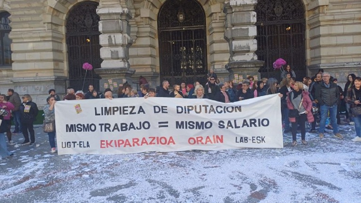 Histórico fallo en Bilbao Limpiadora interina de Bizkaia, obtiene fijeza por fraude de ley