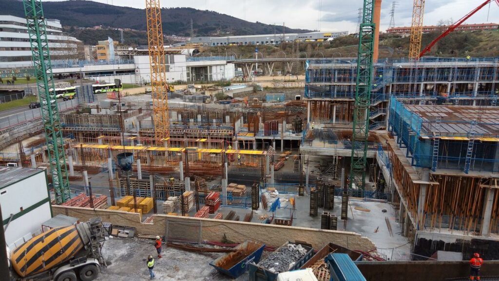 La construcción en Bizkaia enfrenta desafíos en vivienda nueva y demanda insatisfecha
