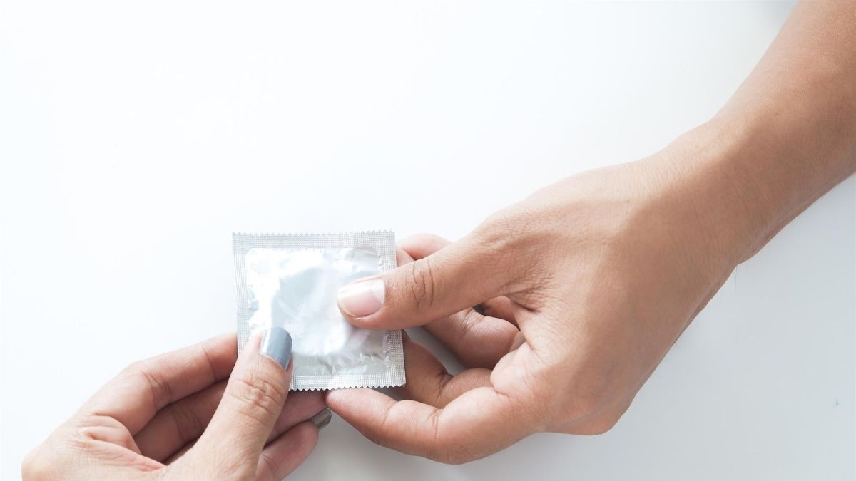 Sanidad propone preservativos gratis para jóvenes para reducir las ITS