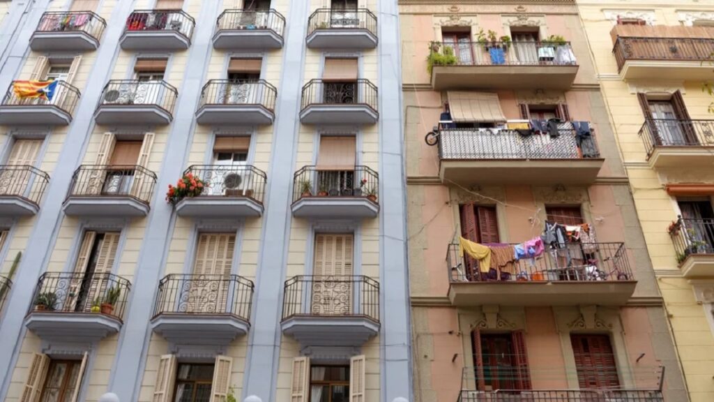 Alerta del Banco de España posible sobrevaloración en los precios de la vivienda