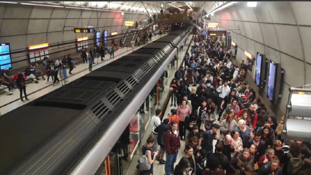 Metro Bilbao soluciona problema en la catenaria