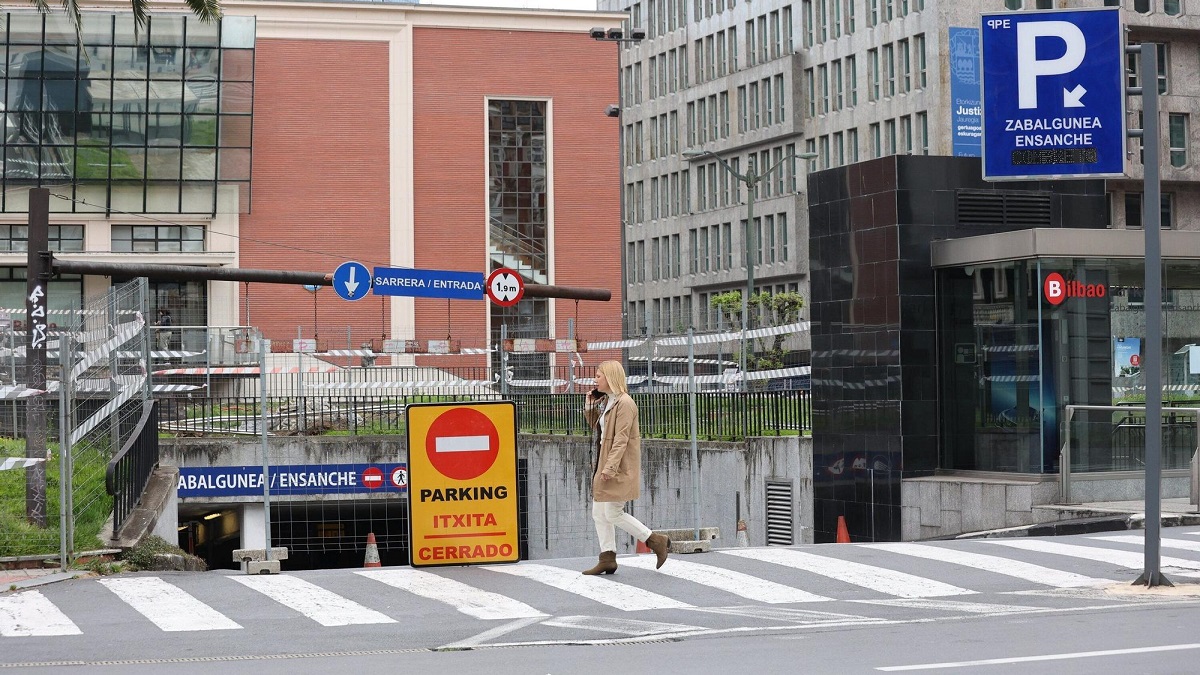 Aumenta el precio de los bonos de parking del centro de Bilbao debido al cierre del ensanche