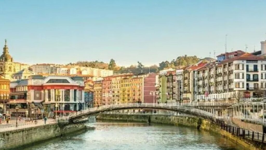 Bilbao se destaca como destino ideal para la jubilación, según la OCU