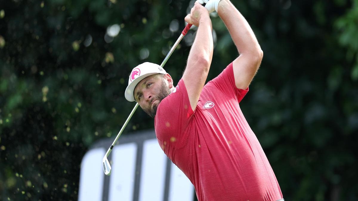 Jon Rahm enfrenta desafíos en el US PGA Championship