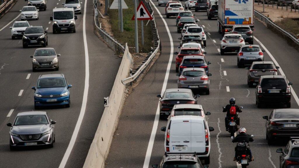 Descubre cómo la nueva normativa de radares en Guipúzcoa afecta la seguridad vial y las sanciones, mejorando la precisión en las mediciones de velocidad.