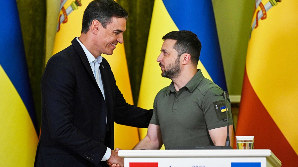 Pedro Sánchez engancha España a Ucrania