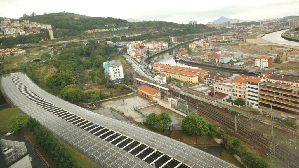 Renfe anuncia cierre de línea entre San Mamés y Bilbao Abando durante el fin de semana