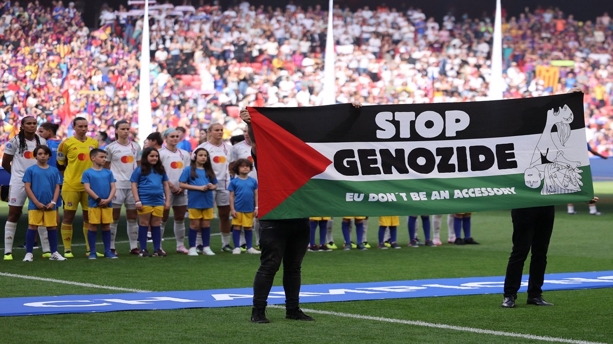 UEFA sanciona a activistas por mostrar bandera palestina en final de la Champions League Femenina