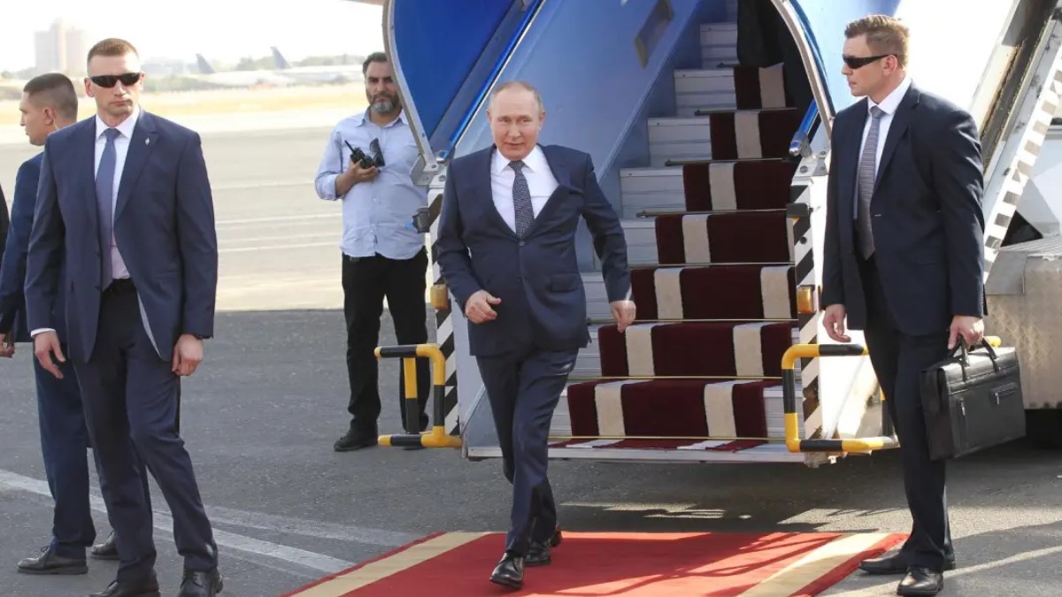 Vladímir Putin viaja a Irán para el funeral de Ebrahim Raisi bajo estrictas medidas de seguridad