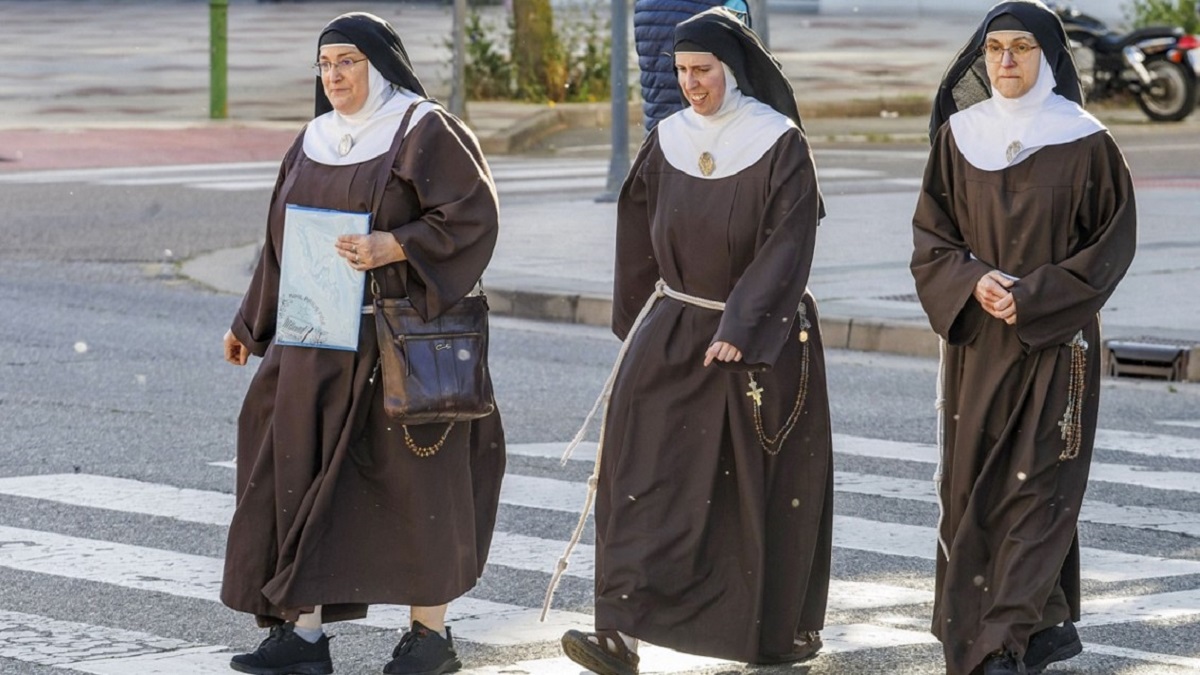 El Arzobispado de Burgos decide hoy el destino de las monjas excomulgadas del monasterio