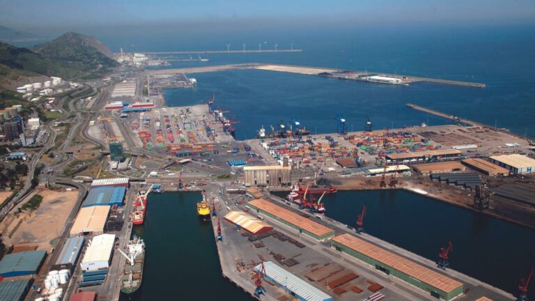Euskadi retoma el crecimiento en exportaciones, rompiendo racha negativa