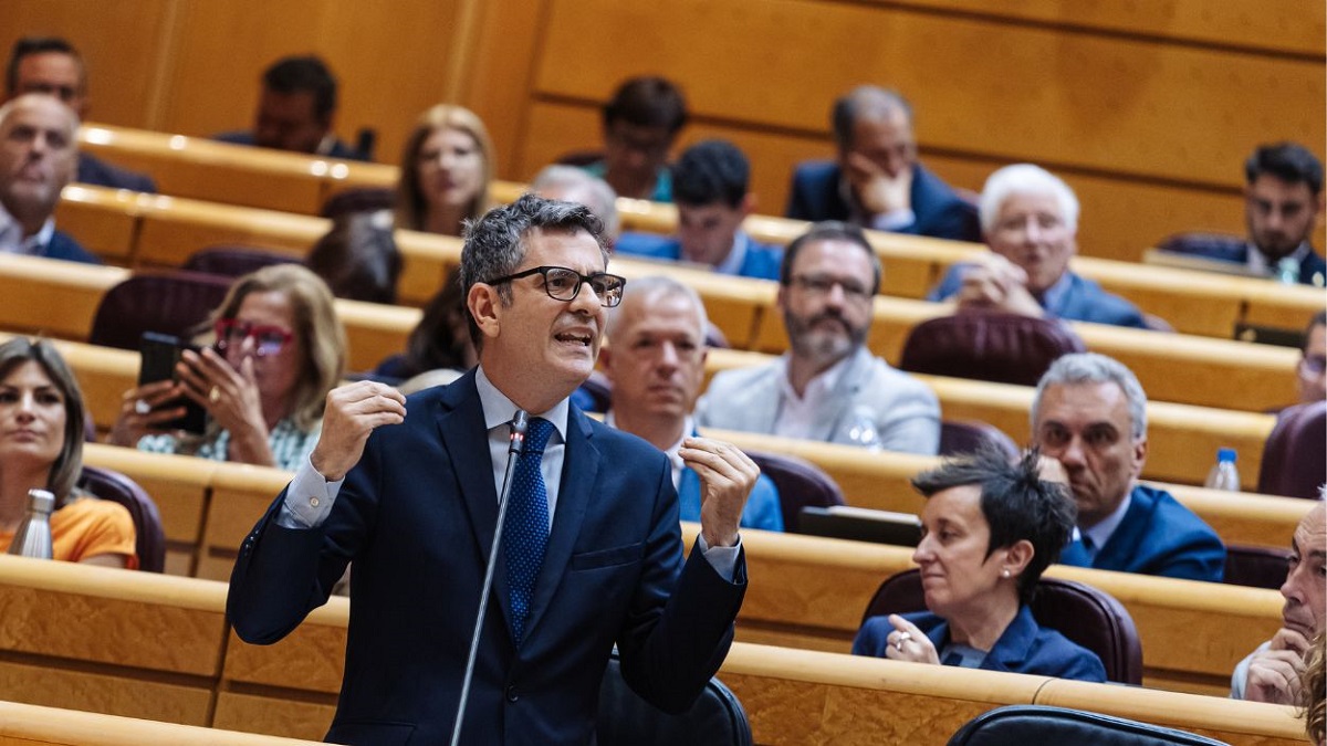 PSOE solicita dimisión del presidente del Parlamento e insta al PP a rechazar el neofascismo