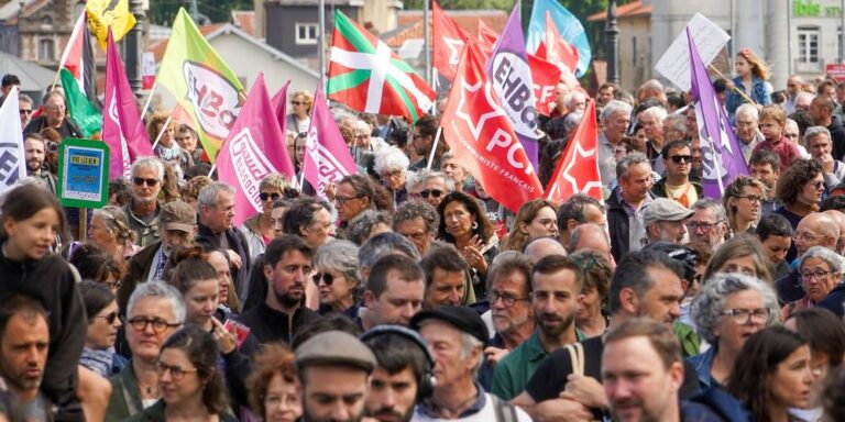 Manifestation intersyndicale contre l’extrême droite à Bayonne