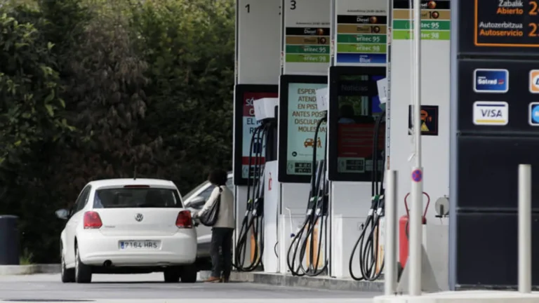 Ahorra en combustible con las gasolineras más baratas de Euskadi