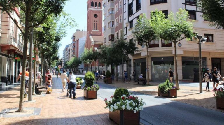 Peatonalización del Paseo de Los Fueros comienza en Barakaldo