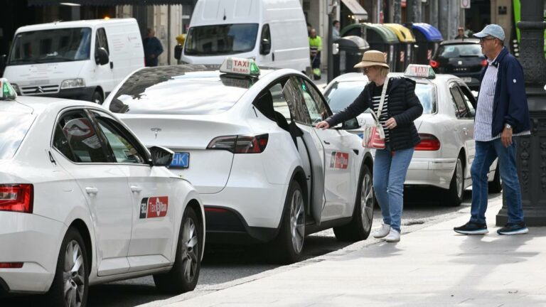 Bilbao prevé lanzar app para solicitar taxis y optimizar el servicio antes de fin de año