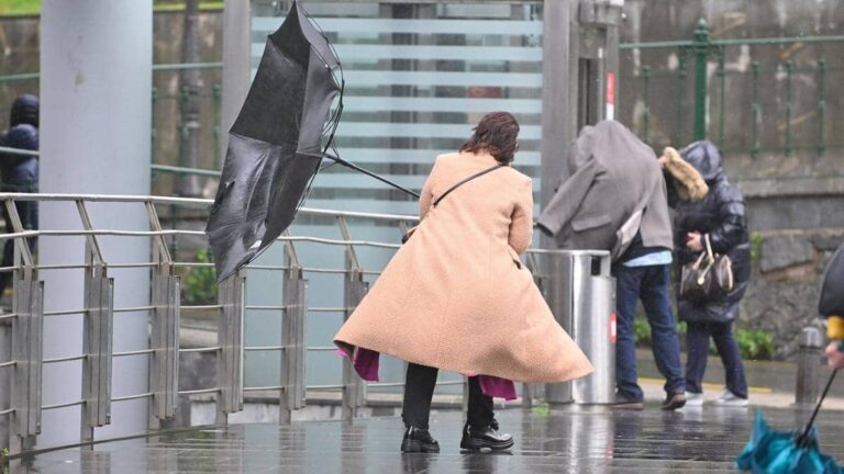 Borrasca Aitor impactará Bizkaia con vientos de 100 km/h y lluvias intensas